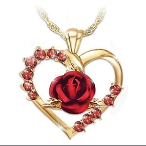 🌹 New Arrival 🌹 Rose Heart Necklace